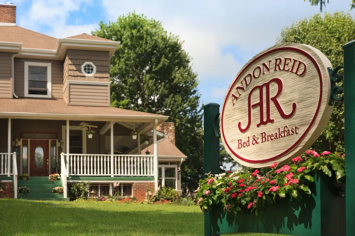 Andon-Reid Inn Bed And Breakfast detail shot - Bed & breakfast in Waynesville, Tennessee