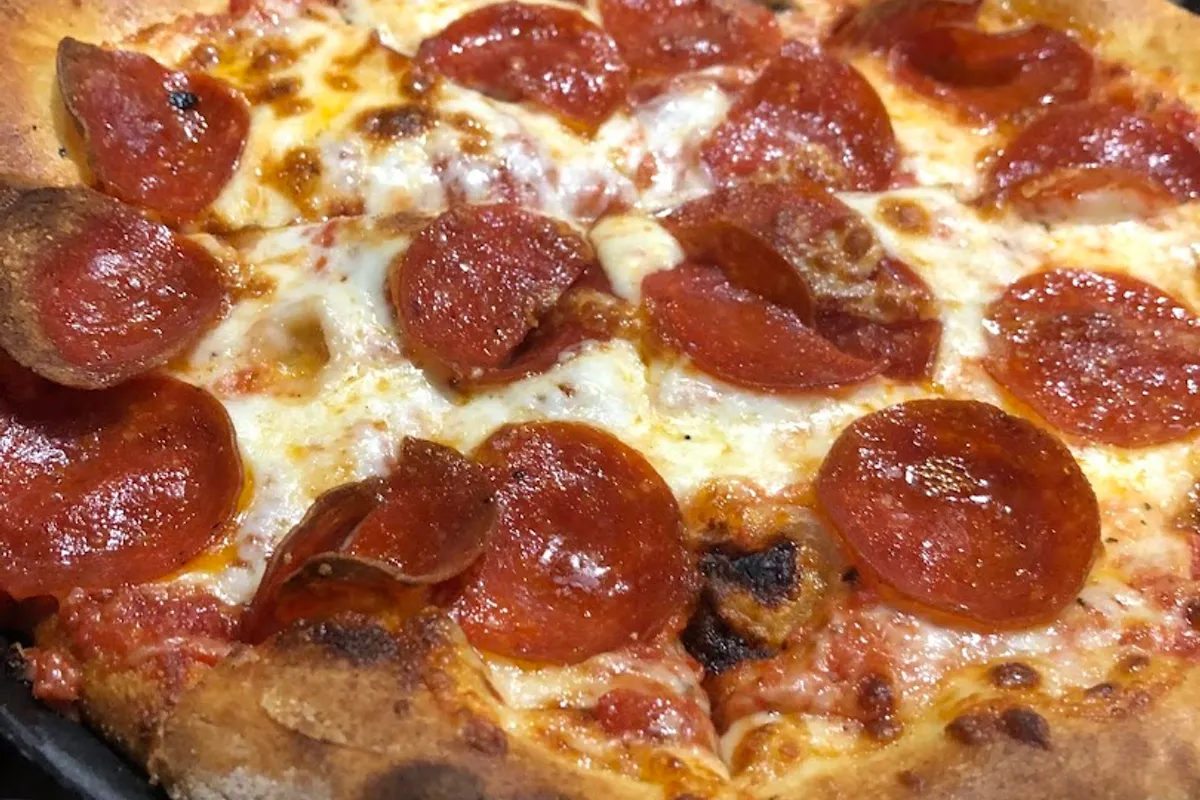 Big Daddy's Pizzeria outdoor patio - Pizza restaurant in Sevierville, Tennessee