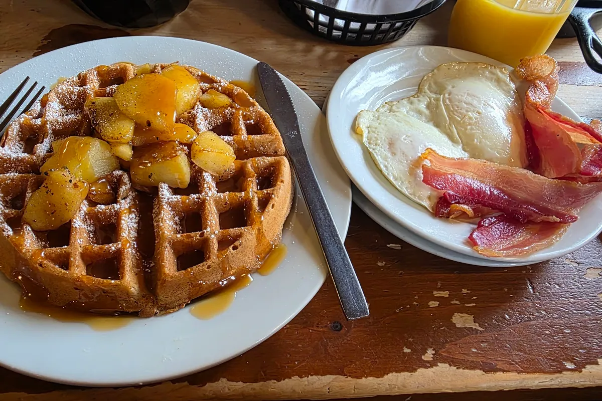 Flapjack's Pancake Cabin outdoor patio - Restaurant in Gatlinburg, Tennessee