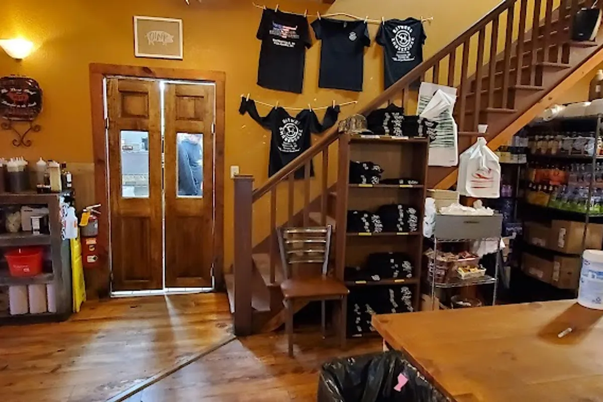 Haywood Smokehouse restaurant in Waynesville