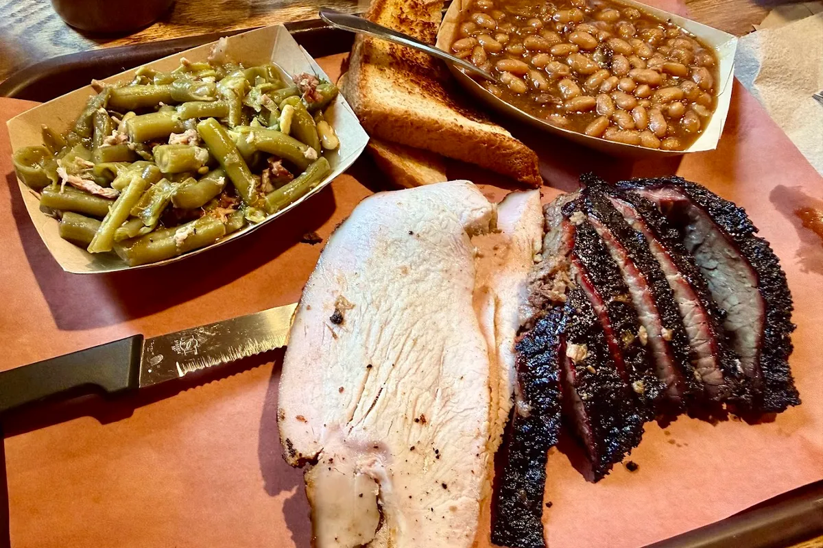 Haywood Smokehouse outdoor patio - Barbecue restaurant in Waynesville, Tennessee