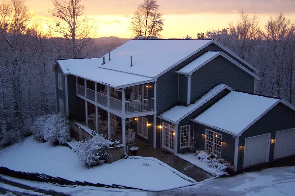 Hippensteal's Mountain View detail shot - Bed & breakfast in Sevierville, Tennessee