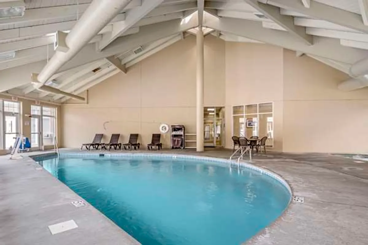 LeConte Hotel & Convention Center, Ascend Hotel Collection pool area - Hotel in Pigeon Forge, Tennessee