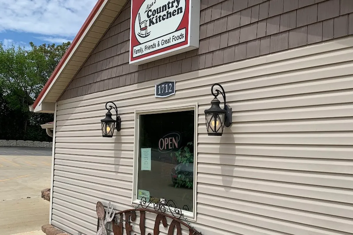Lisa's Country Kitchen restaurant in Jefferson City
