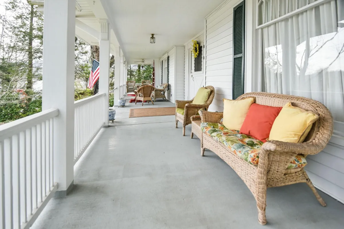 Love Lane Bed & Breakfast detail shot - Bed & breakfast in Waynesville, Tennessee