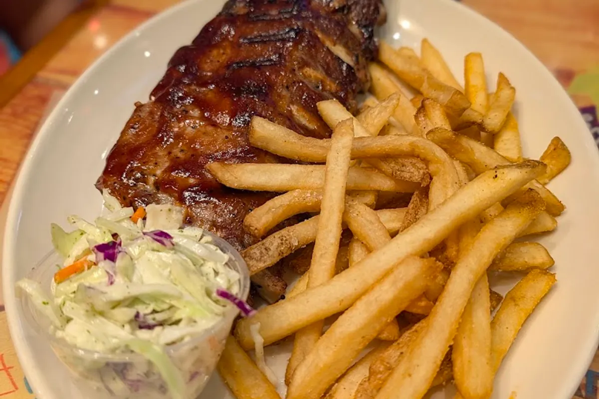 Margaritaville Restaurant - Pigeon Forge outdoor patio - American restaurant in Pigeon Forge, Tennessee