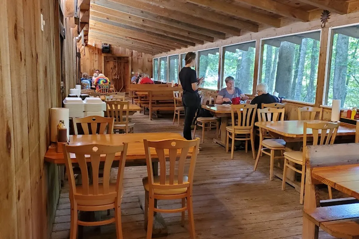 Pop's Butts On The Creek LLC