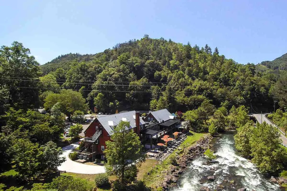 Tapoco Tavern detail shot - Bar & grill in Robbinsville, Tennessee