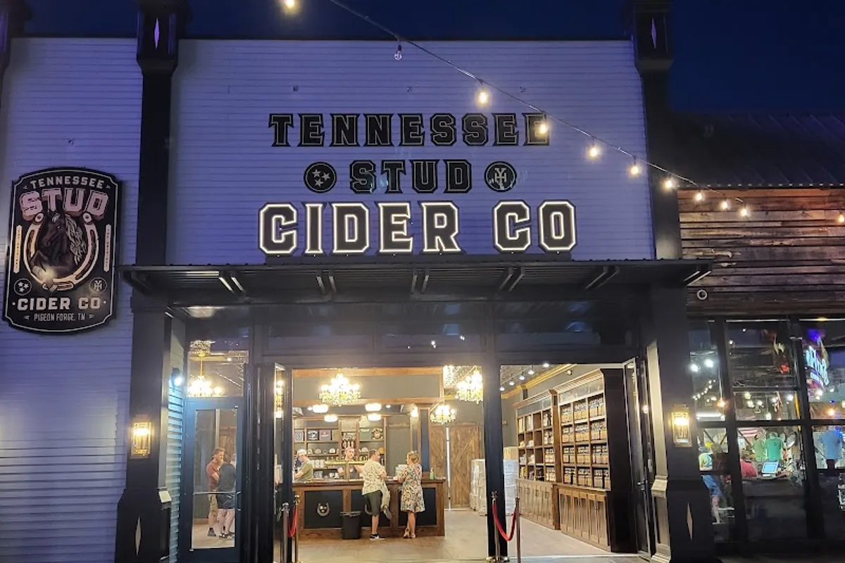 Tennessee Stud Cider - Pigeon Forge - Cider bar in Pigeon Forge
