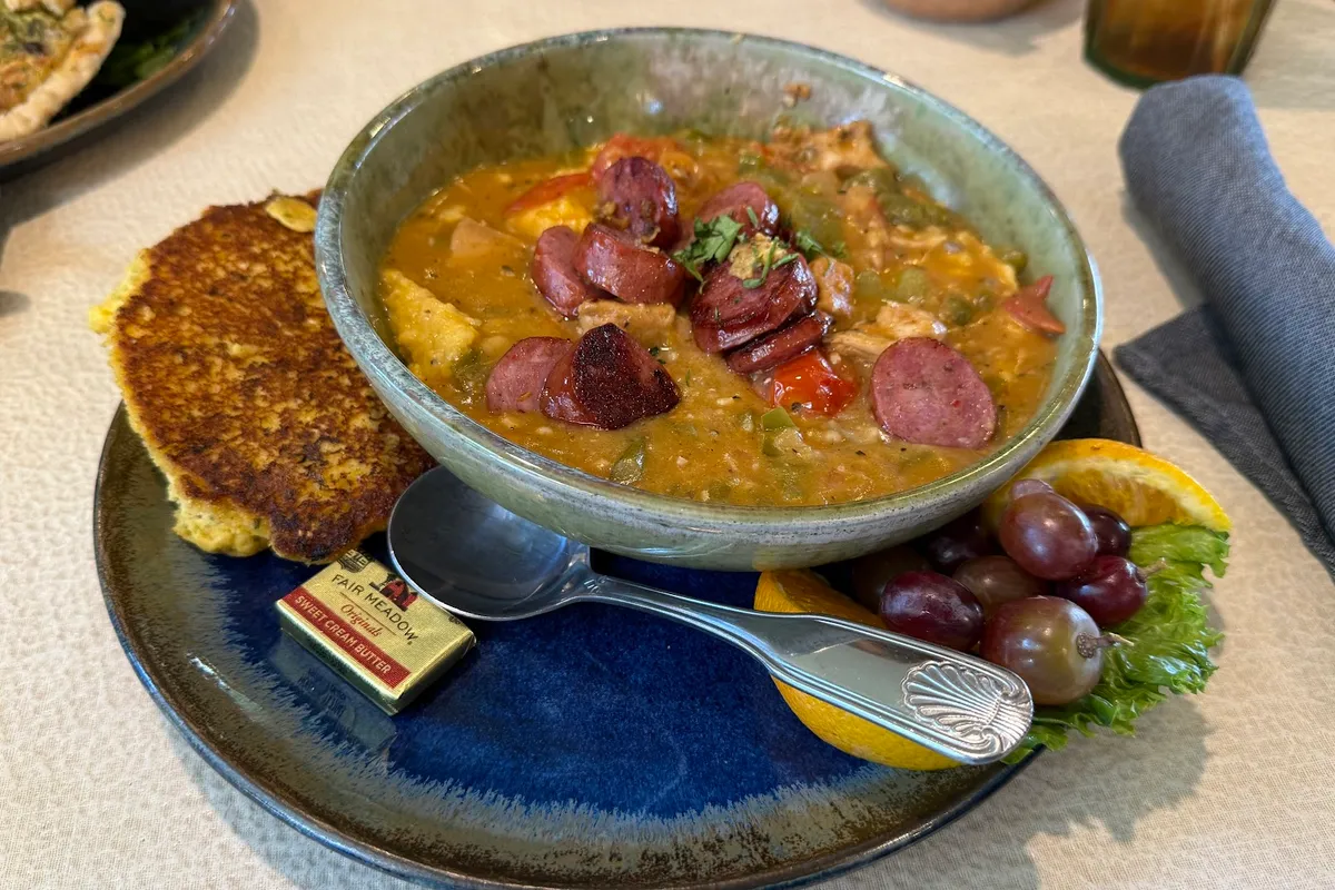 The Old Mill Pottery House Café outdoor patio - Southern restaurant (US) in Pigeon Forge, Tennessee