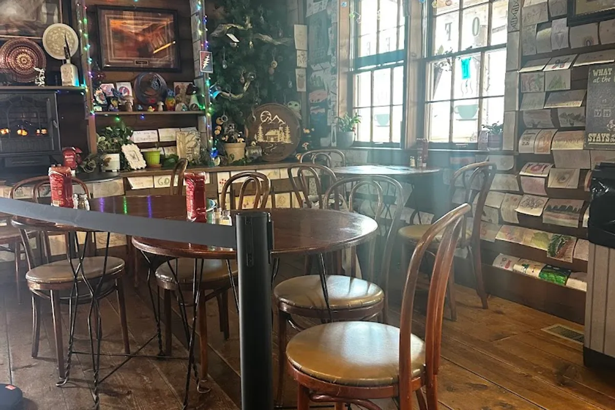 Timbers Log Cabin Restaurant outdoor patio - Southern restaurant (US) in Gatlinburg, Tennessee