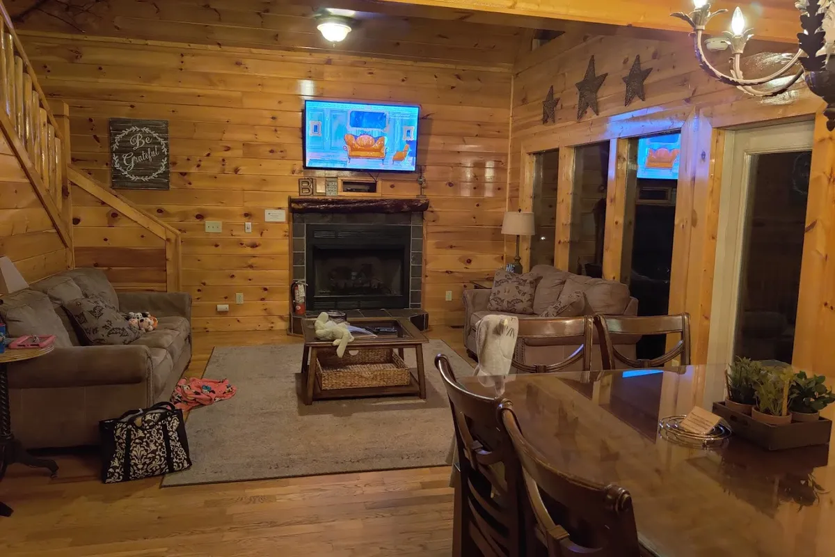 Touch Of Class - Elk Springs Resort pool area - Resort hotel in Gatlinburg, Tennessee