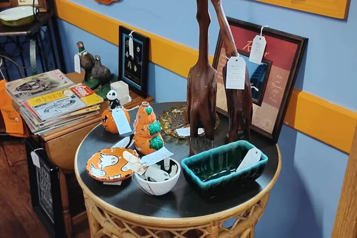 Wade's Antiques and Varieties