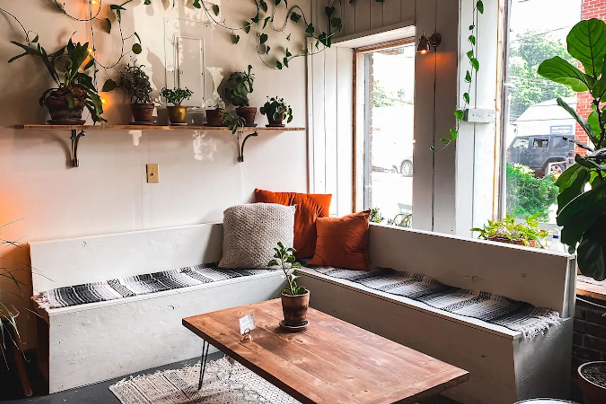 White Moon Cafe & Dark Moon Cocktail Bar restaurant in Sylva