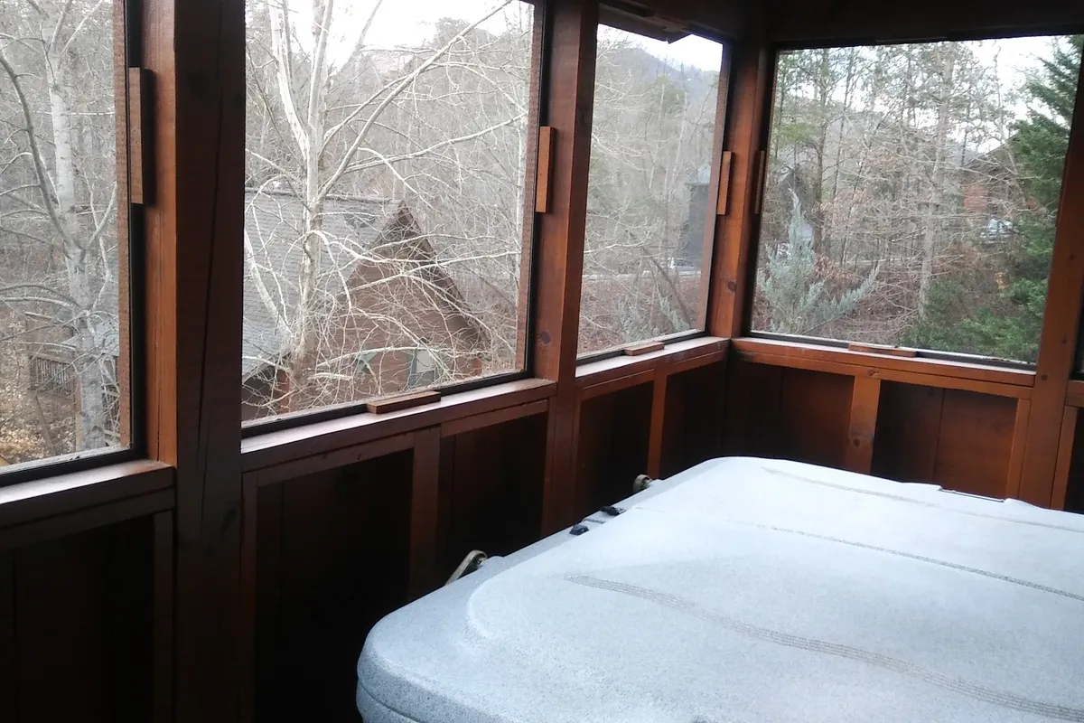 Woodridge Village Resort pool area - Resort hotel in Pigeon Forge, Tennessee